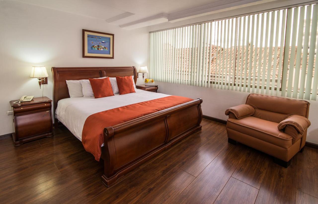Hotel Cordero Куэнка Экстерьер фото