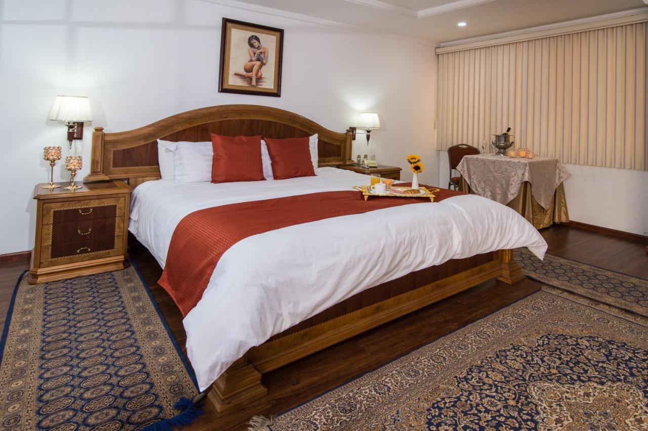 Hotel Cordero Куэнка Экстерьер фото