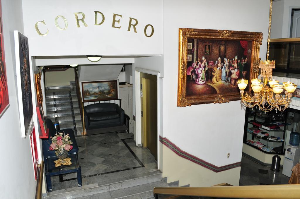 Hotel Cordero Куэнка Экстерьер фото