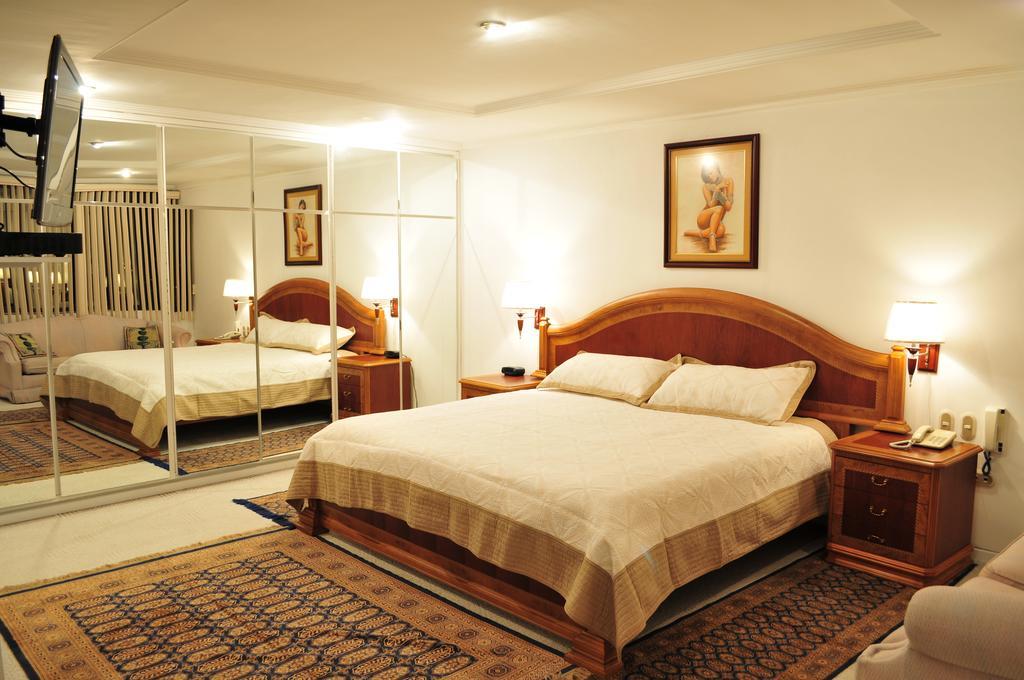Hotel Cordero Куэнка Экстерьер фото